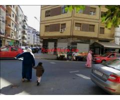 Local commercial bien placé angle