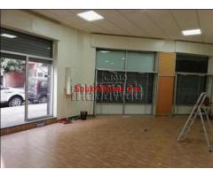 Local commercial bien placé angle