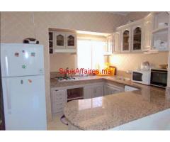 Appart rénové de 2ch meublé vc grde terrasse à Bab Ighli