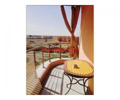 Joli apprt vide ou meublé vc piscine à Guéliz