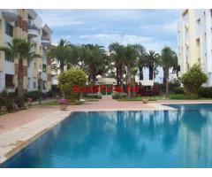 Appartement 912 avec piscine et jardin au bord de mer corniche.