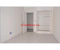 Spacieux bureau vc un grand balcon à Guéliz