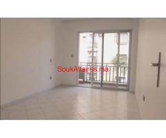 Spacieux bureau vc un grand balcon à Guéliz