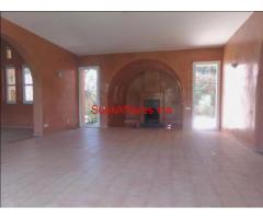 à louer belle villa vide de 5 ch à Targa