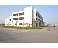 Batiment industriel et showroom commercial 3000 m², Ouled saleh