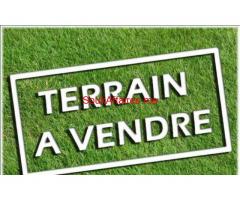 Lot de terrain commercial à Bir Jedid