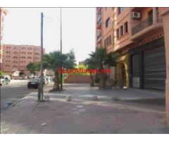 Magasin en location De 324 M²145 M² de mezz