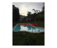 magnifique villa 3000 m2  avec piscine a kenitra