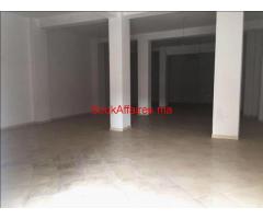 Magasin de 140m2 à Émile Zola