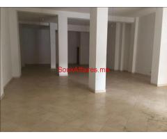 Magasin de 140m2 à Émile Zola